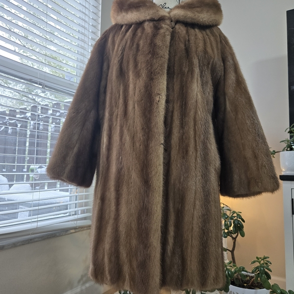 Ntural Mink Fur Vintage Luxury Elegant Brown Fur Coat See Pics For Mesurments - Picture 9 of 16